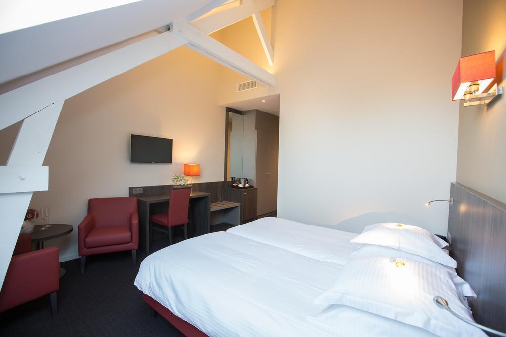Albion Hotel Ieper Ruang foto